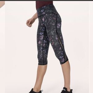 Lululemon Train Times Crop (17") Frozen Flourish Multi / Black